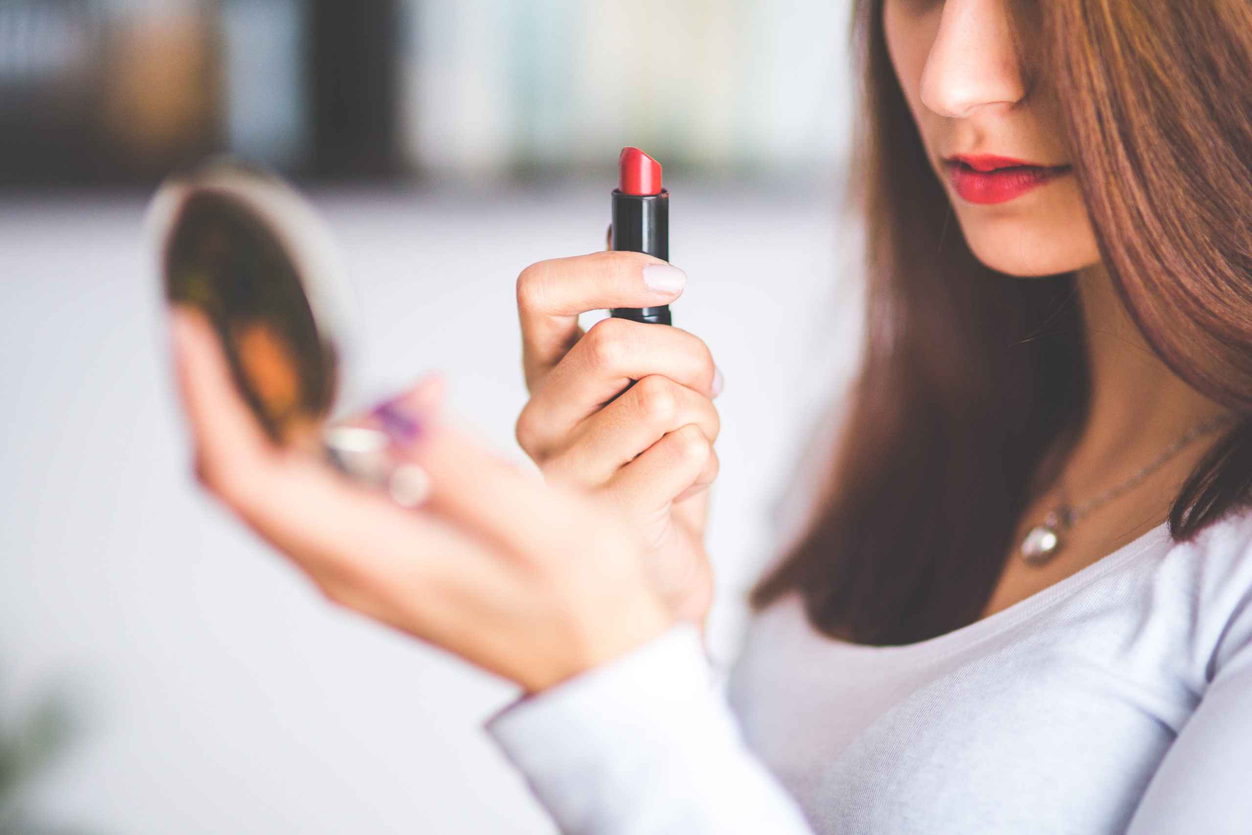 bright red lipstick makeup looks